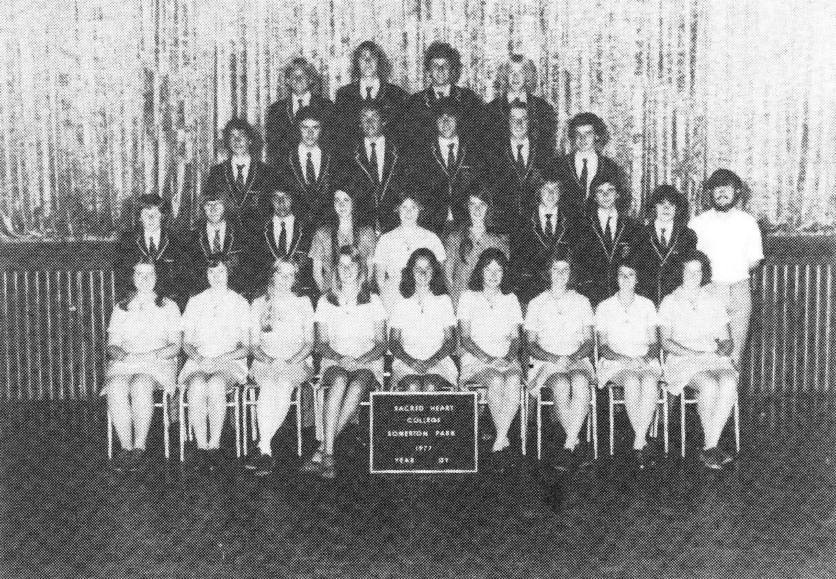 1977-girls-matric-class