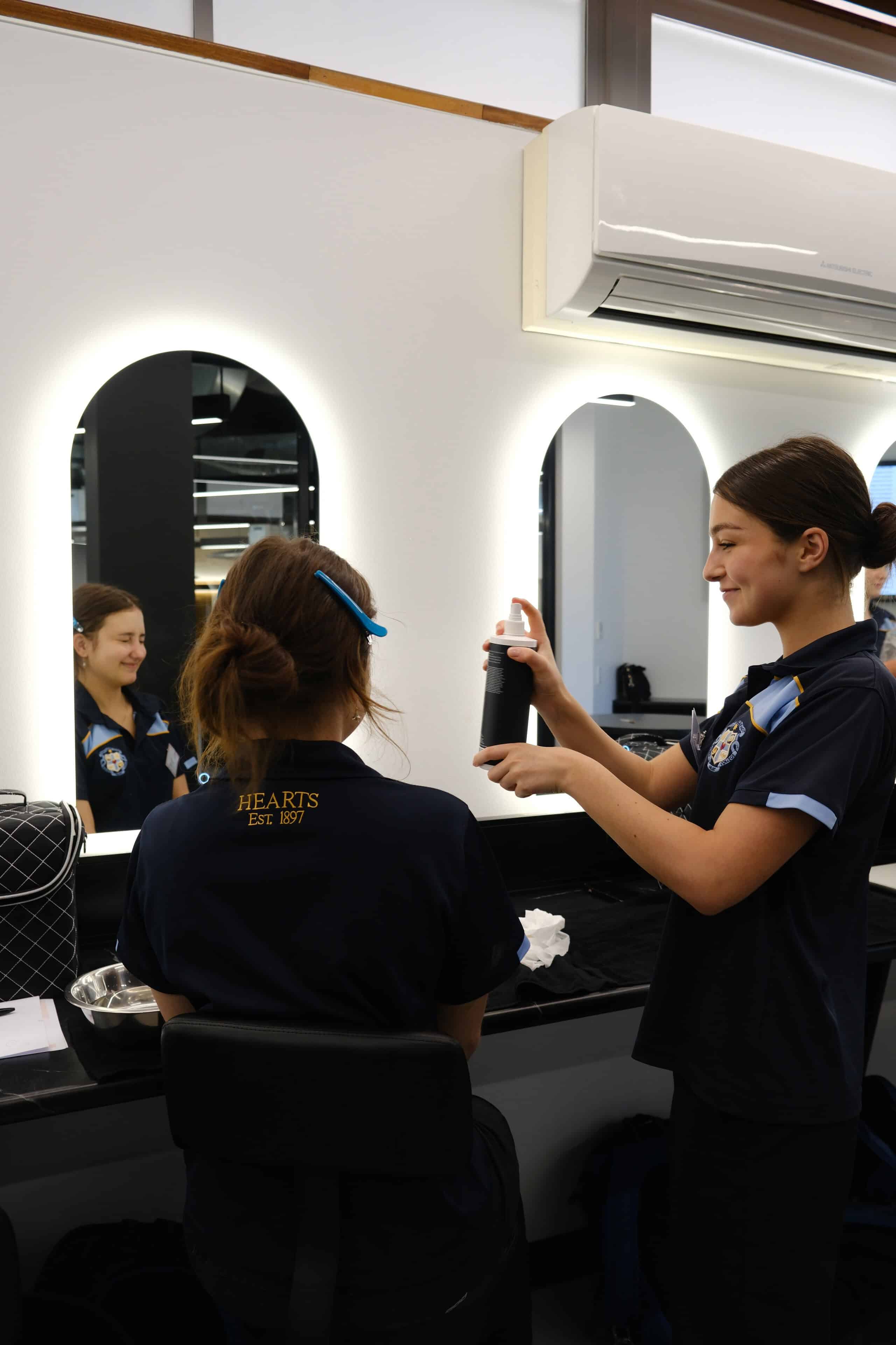 VET - Certificate III in Makeup (SHB30221) – The French Beauty Academy