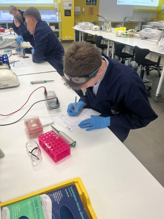 Scientific Studies students explore Forensic Science at Flinders University